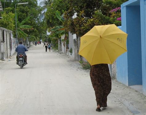 Hithadhoo Find A Prostitute
