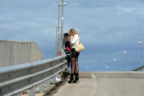 Bari Prostitute